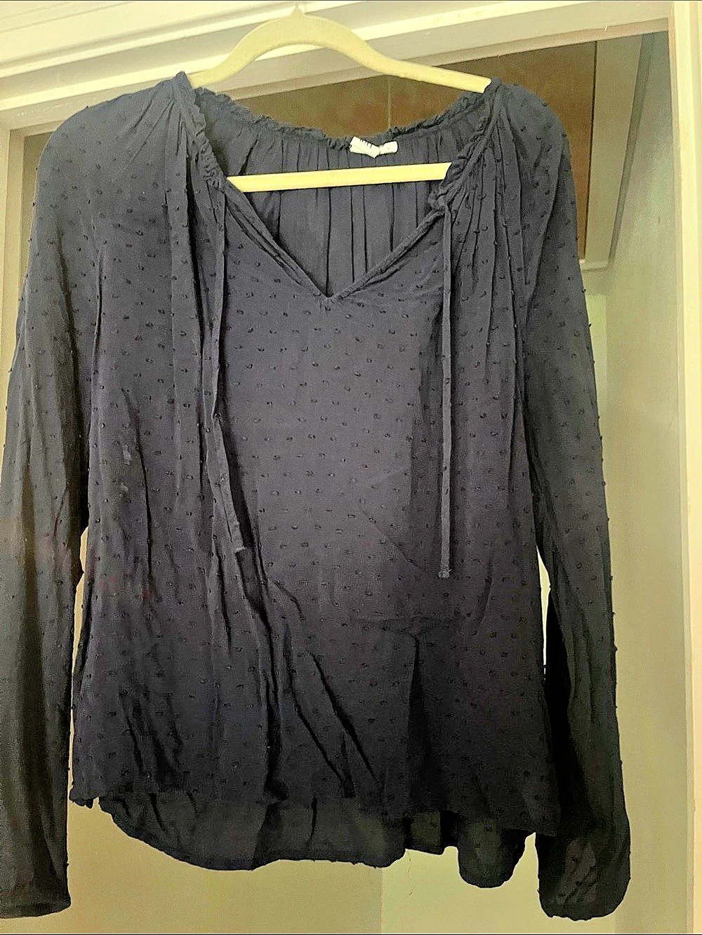 Gap Polka Dot Long Sleeve Blouse in navy Size Medium